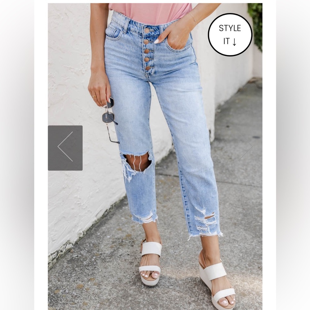 Pink Lily distressed jeans